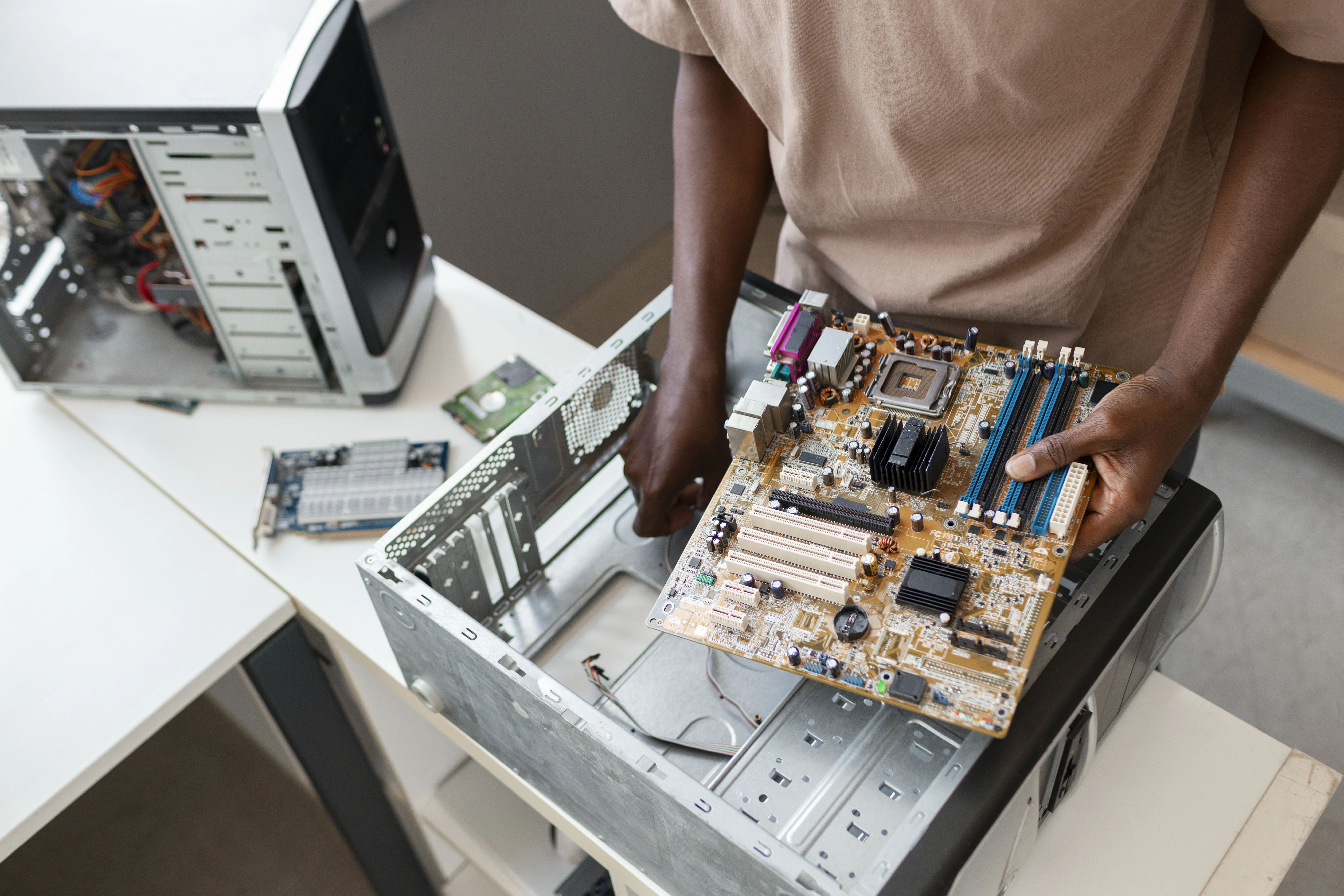 Hardware & Software